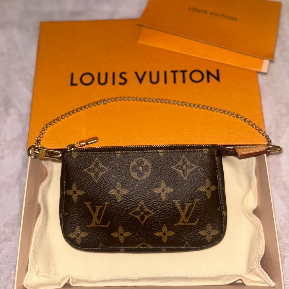 Louis Vuitton Mini Pochette